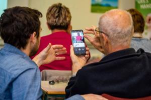 CIK - TVU - pametni telefon, fofo Eving  (3)